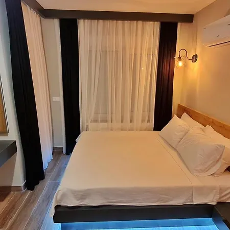 Sun Suite Hotel מלון דירות
